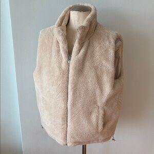 SWS girlfriend puffer Faux Fur Beige Vest